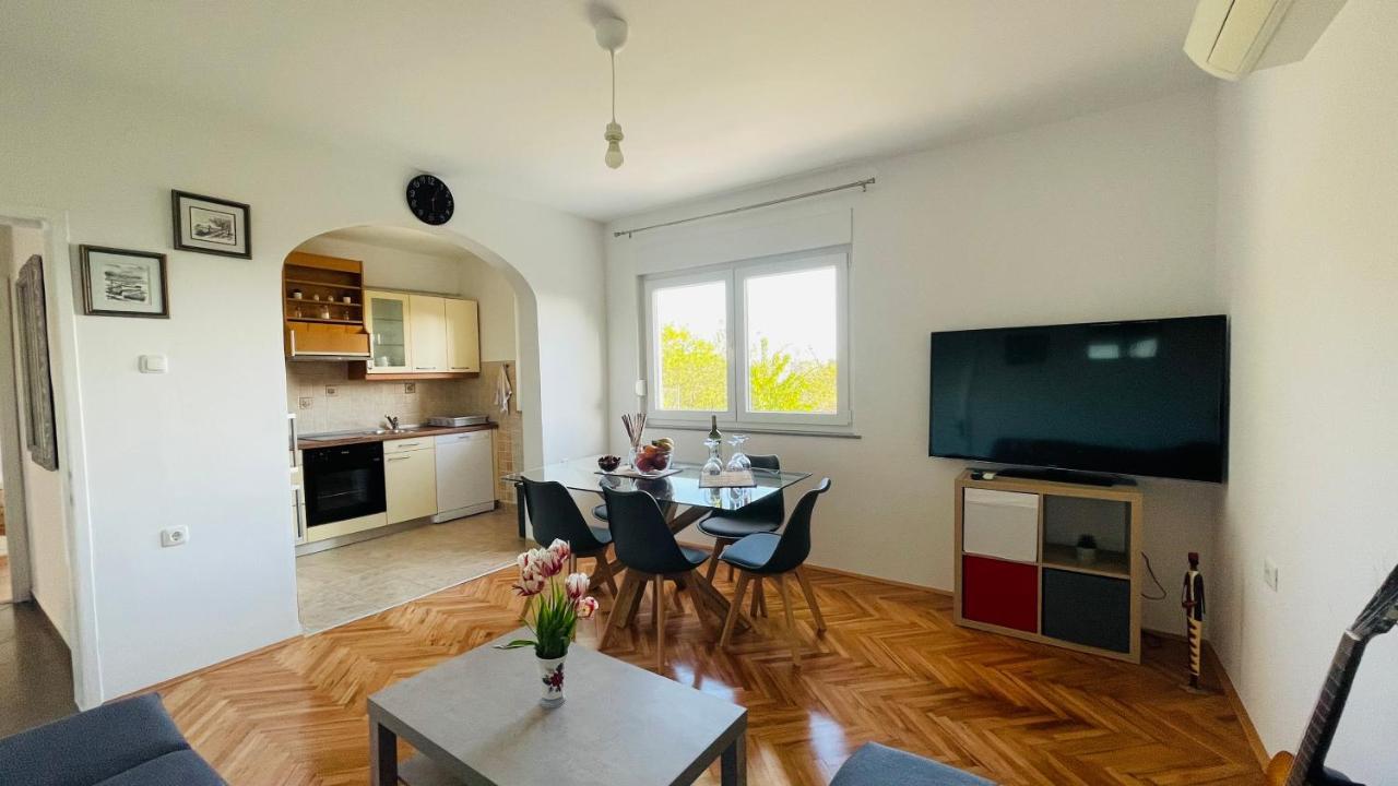 Iva Apartment